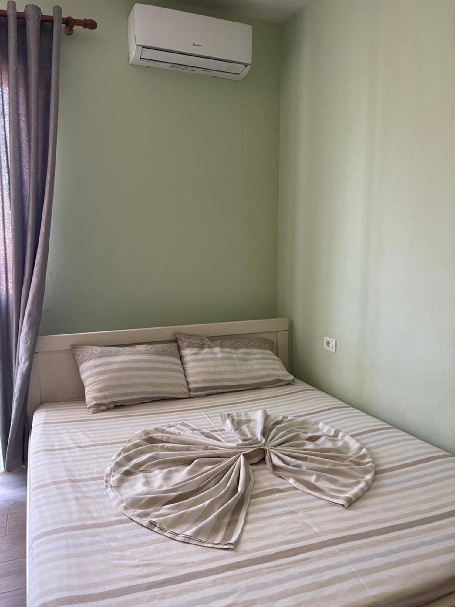 Vila Vladi Durrës Exterior foto